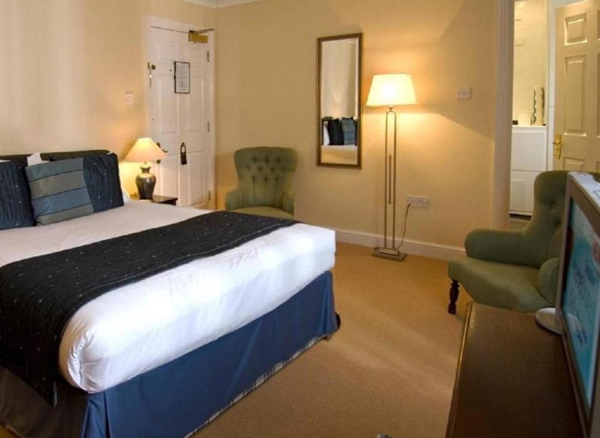 Ghyll Manor Country Hotel Horsham Esterno foto