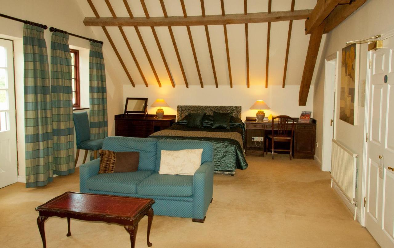 Ghyll Manor Country Hotel Horsham Esterno foto