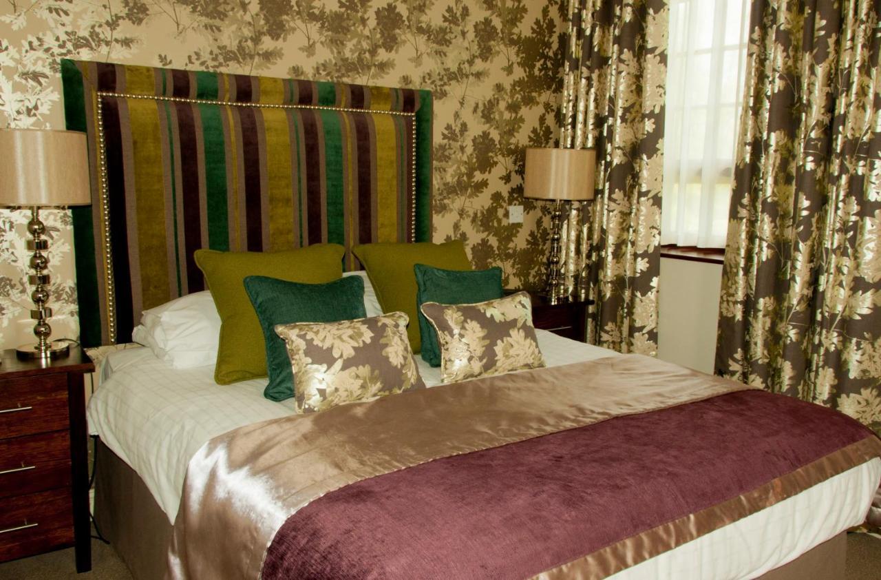 Ghyll Manor Country Hotel Horsham Esterno foto