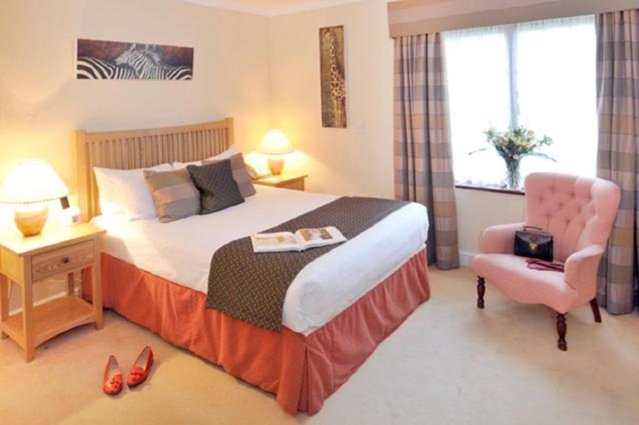 Ghyll Manor Country Hotel Horsham Esterno foto