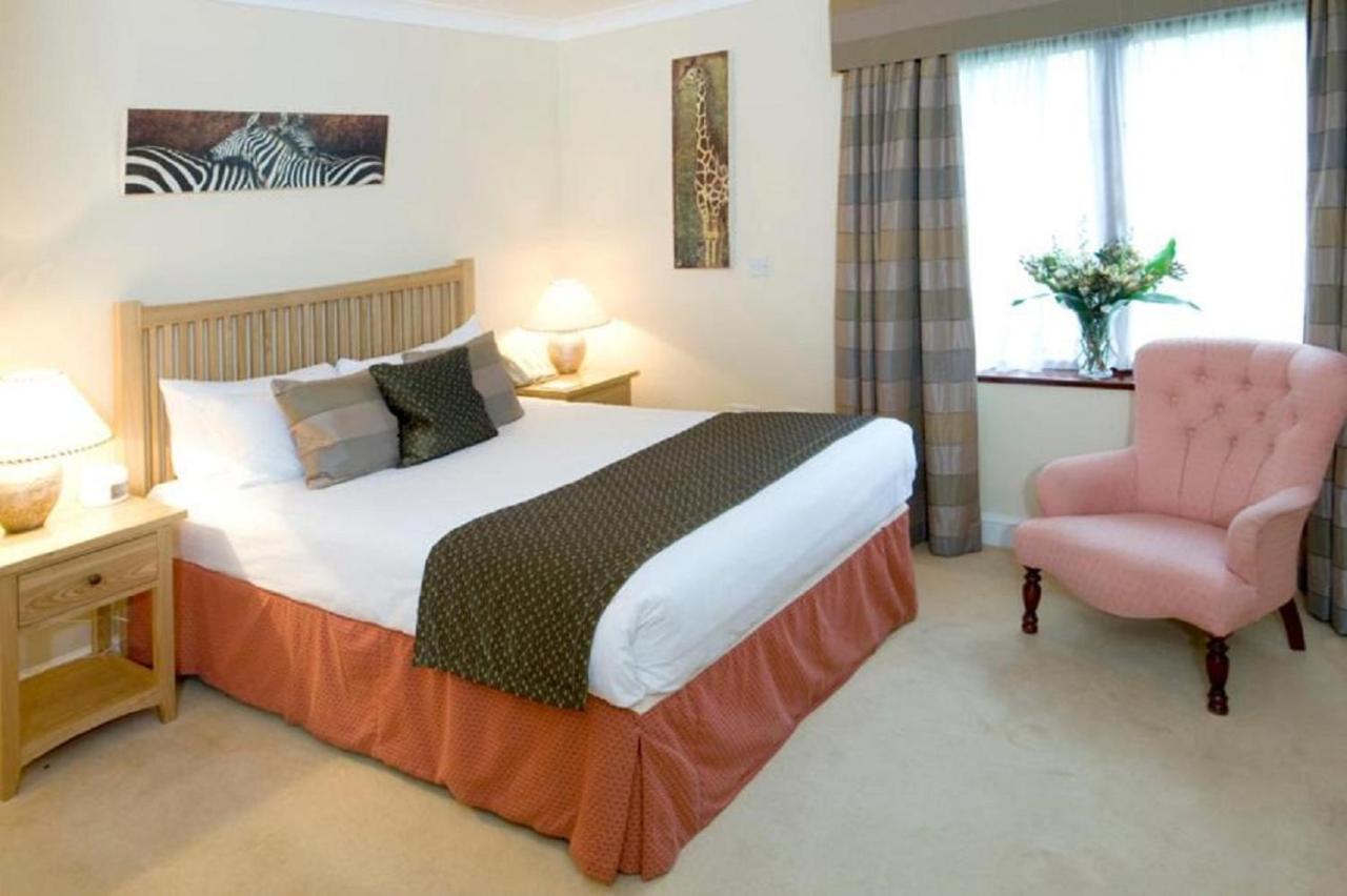 Ghyll Manor Country Hotel Horsham Esterno foto