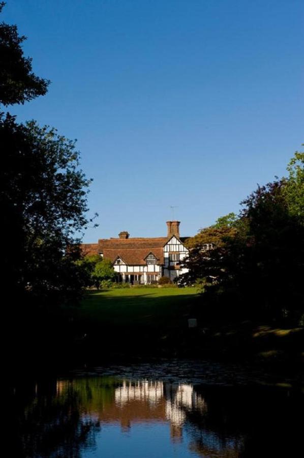 Ghyll Manor Country Hotel Horsham Esterno foto